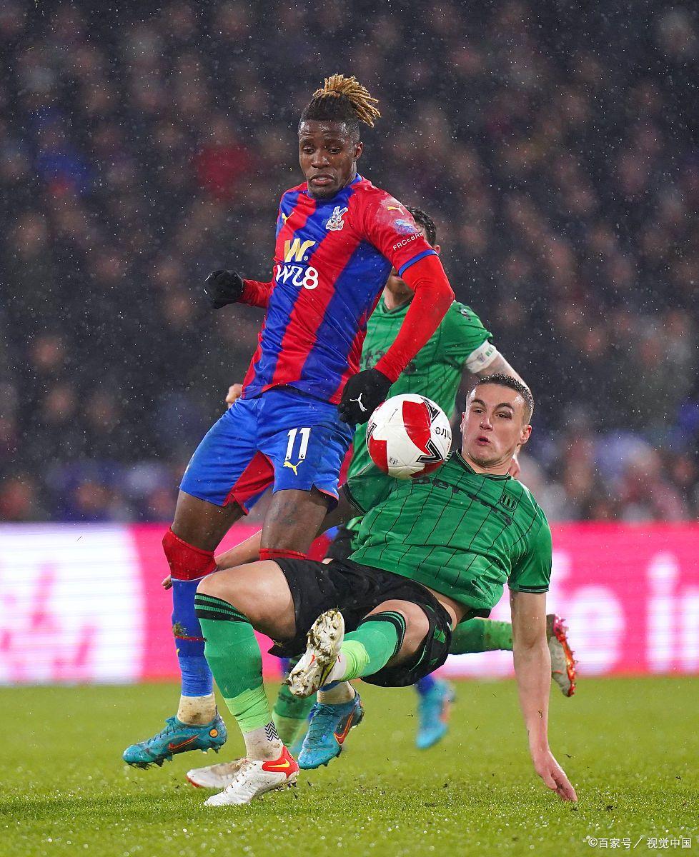 曼联逆转水晶宫，客场成功反弹的简单介绍