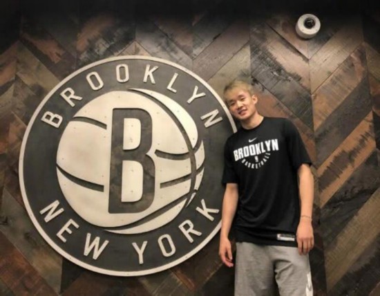 鹈鹕惨败篮网,周琦表现奋力不懈 鹈鹕惨败篮网,周琦表现奋力不懈